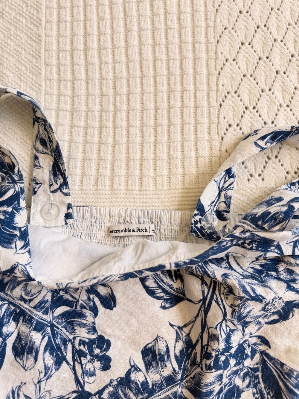 Abercrombie & Fitch Blue Floral
Tank Top - Picture 5 of 8